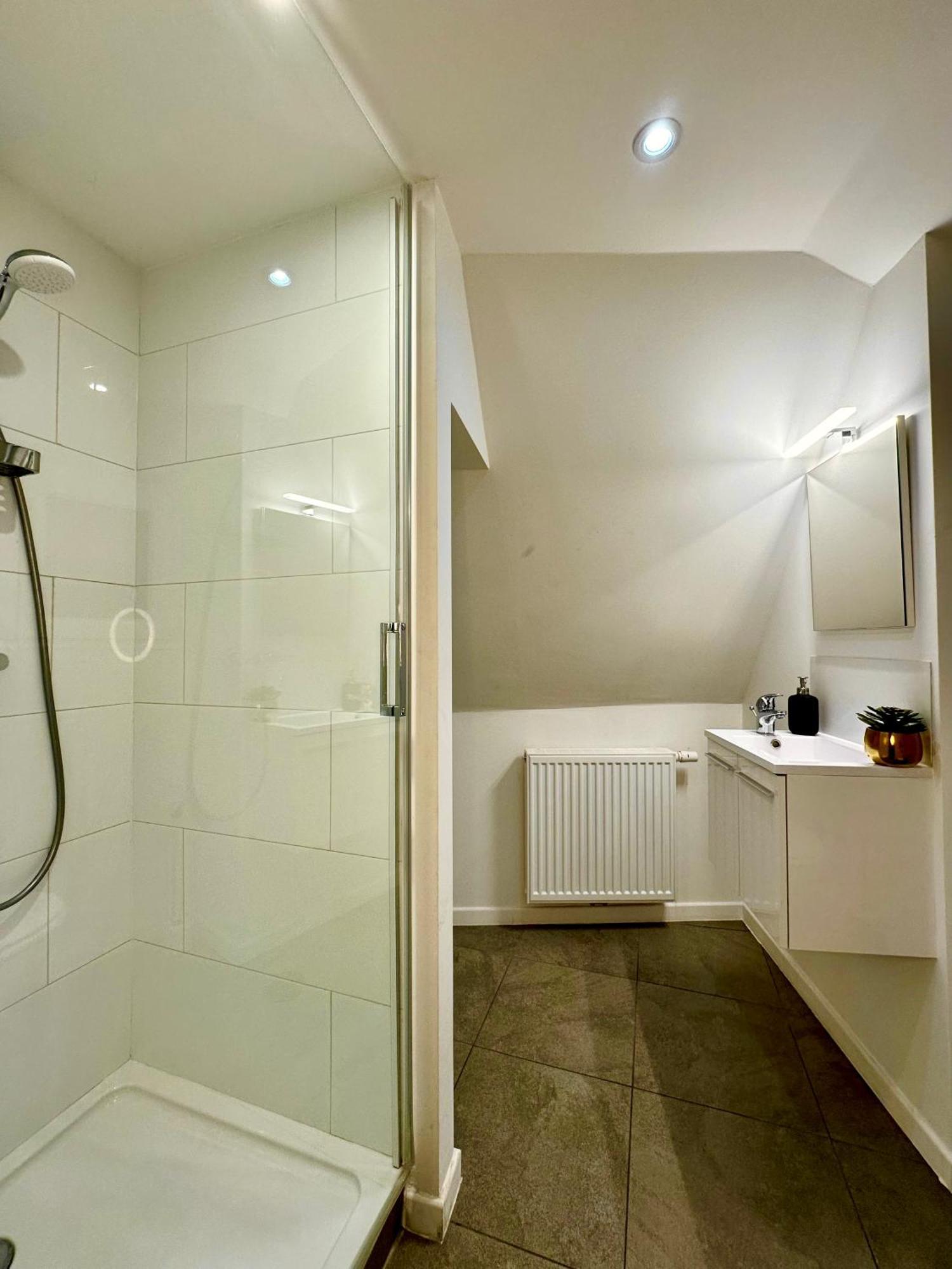 Luxury Suites Mons By Rikas Hotels Eksteriør billede