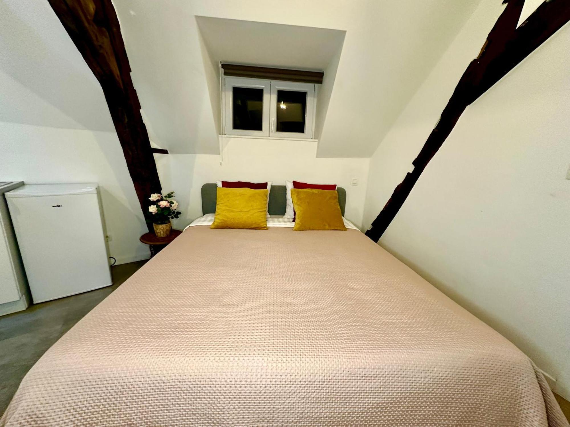 Luxury Suites Mons By Rikas Hotels Eksteriør billede