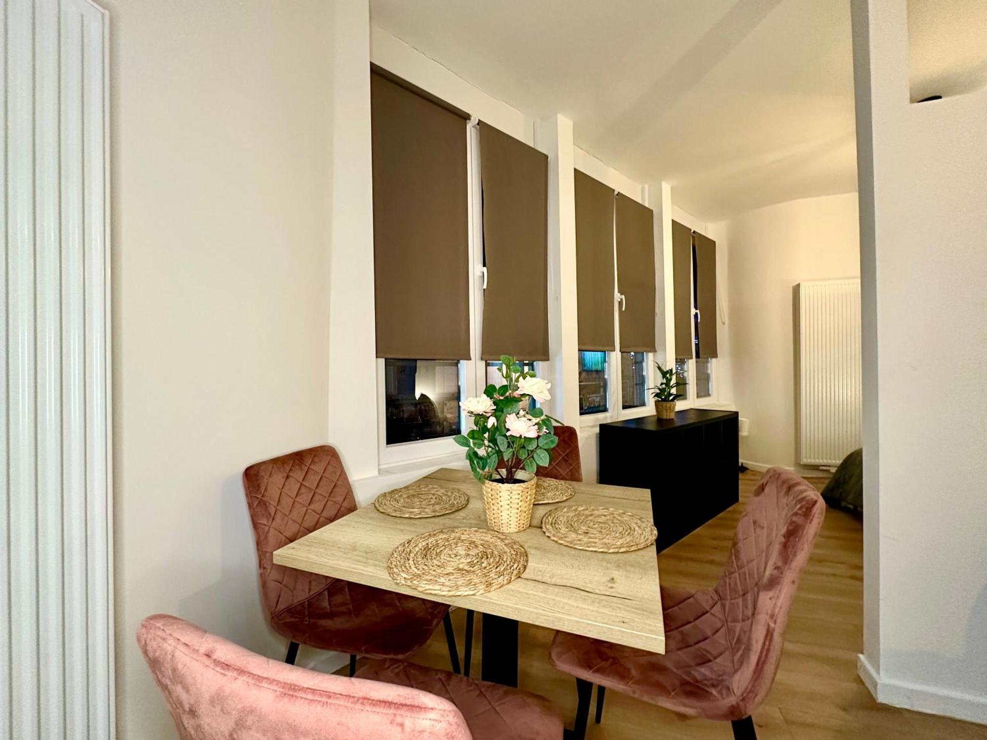 Luxury Suites Mons By Rikas Hotels Eksteriør billede