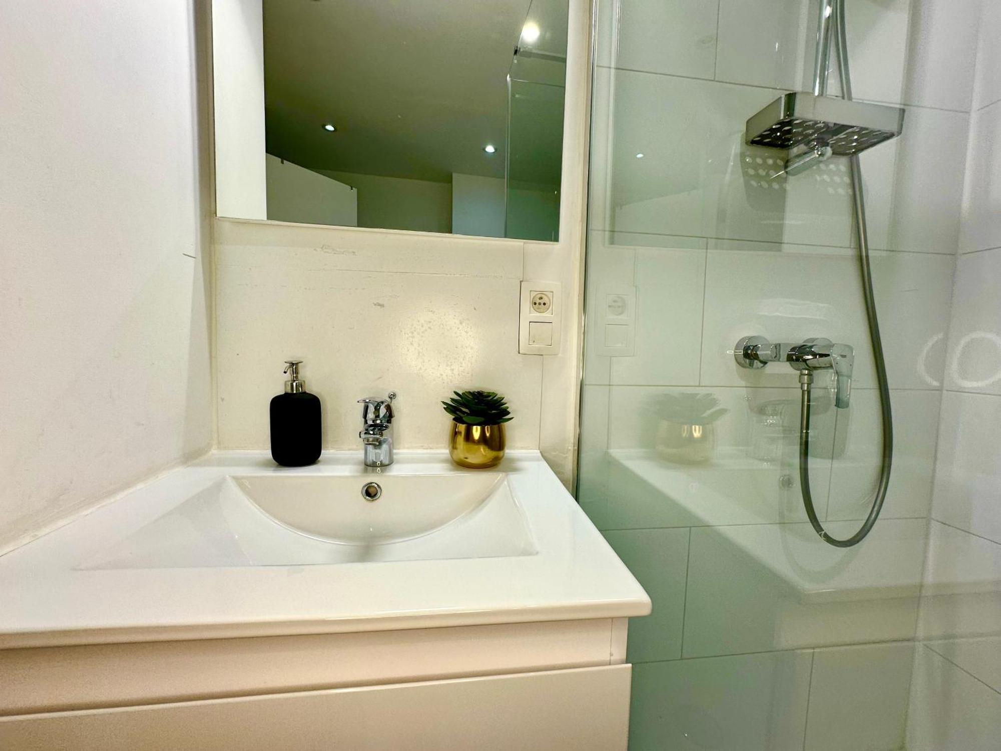 Luxury Suites Mons By Rikas Hotels Eksteriør billede