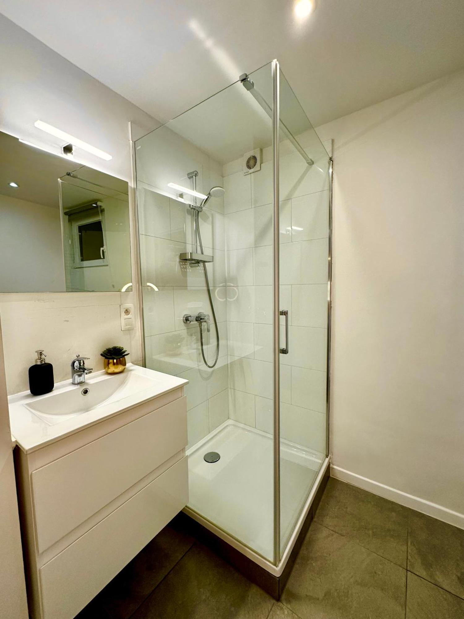 Luxury Suites Mons By Rikas Hotels Eksteriør billede