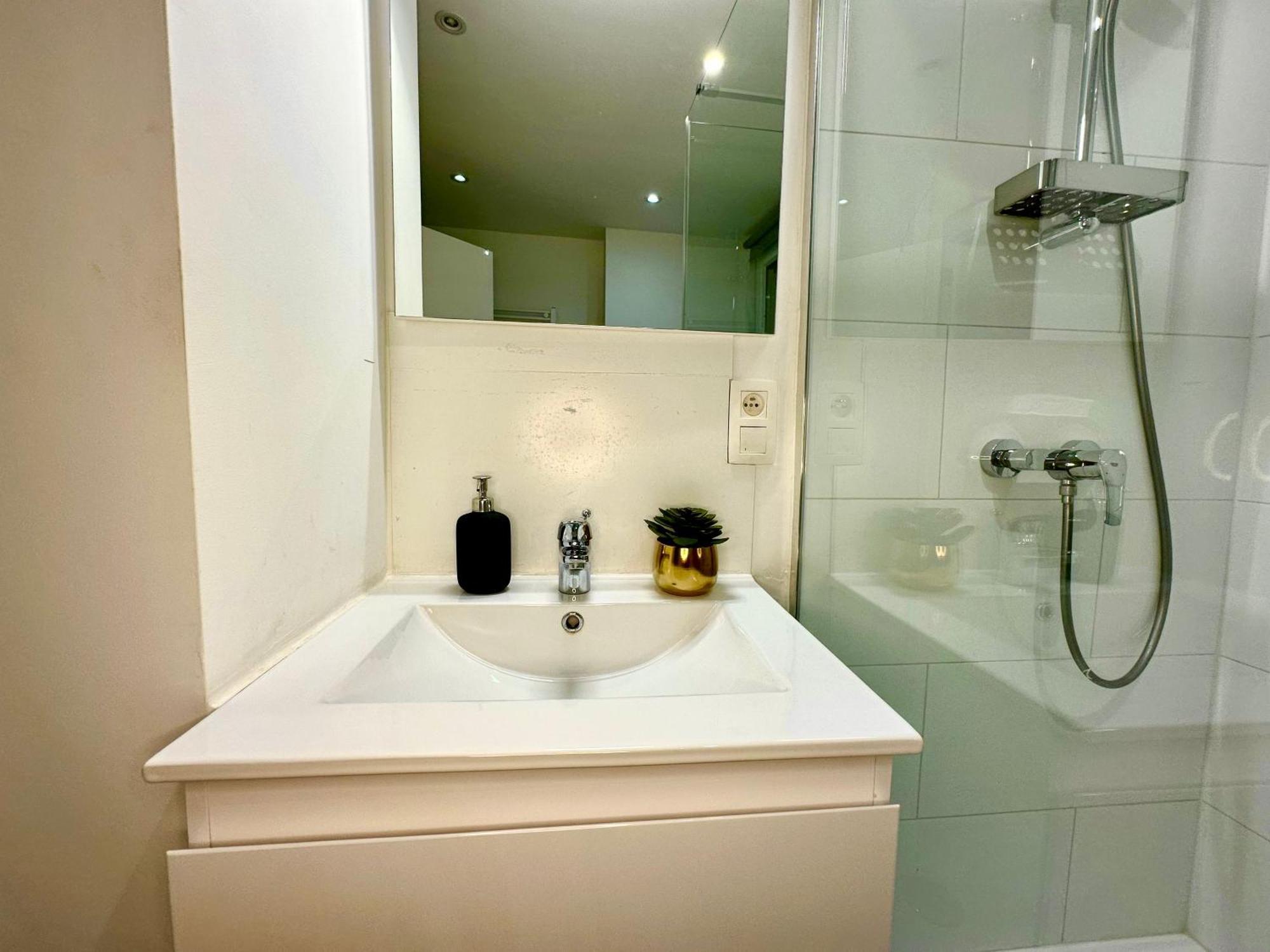 Luxury Suites Mons By Rikas Hotels Eksteriør billede
